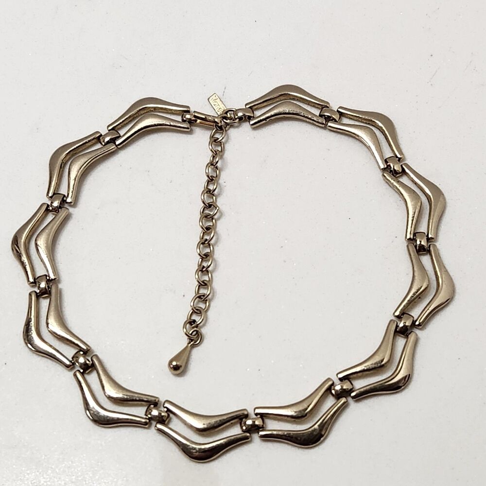Vintage Signed Monet Sleek Linked Collar Lt Gold Tone Wave Link Medley Necklace